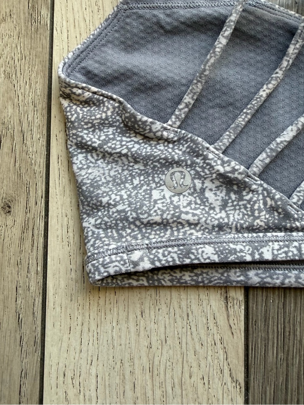 Lululemon Strappy Grey Sports Bra - Comfortable Everyday Support size 10 - Picture 3 of 4